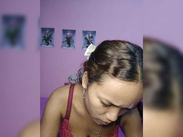Vaninah live cam on BongaCams
