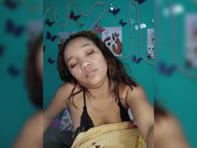Vaninah live cam on BongaCams