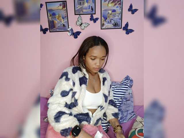 Vaninah live cam on BongaCams