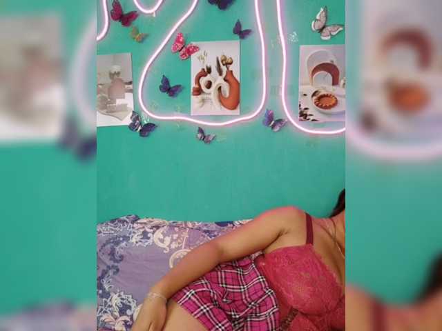 Vaninah live cam on BongaCams