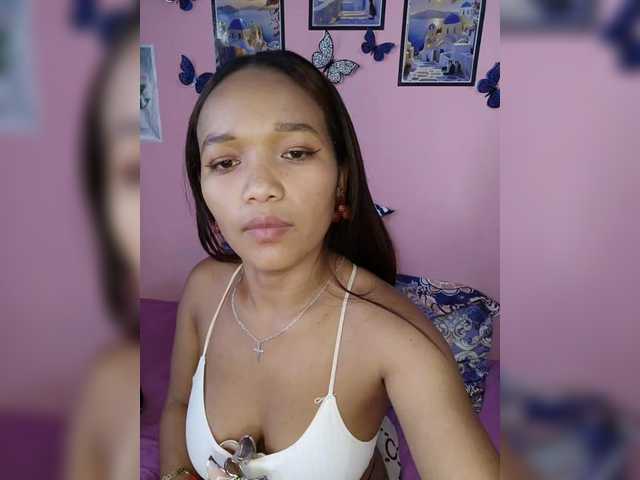 Vaninah live cam on BongaCams