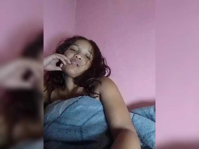 Vaninah live cam on BongaCams