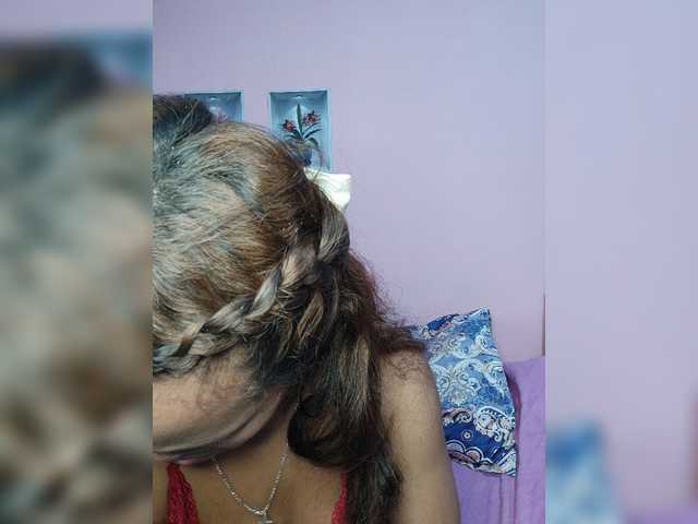 Vaninah live cam on BongaCams