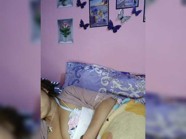 Vaninah live cam on BongaCams