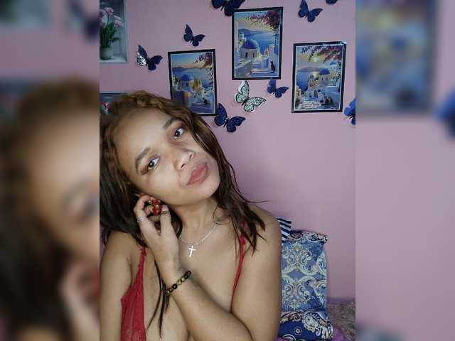 Vaninah live cam on BongaCams