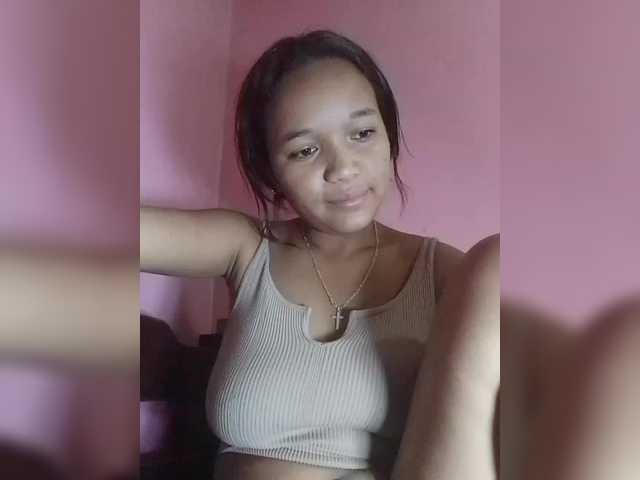 Vaninah live cam on BongaCams