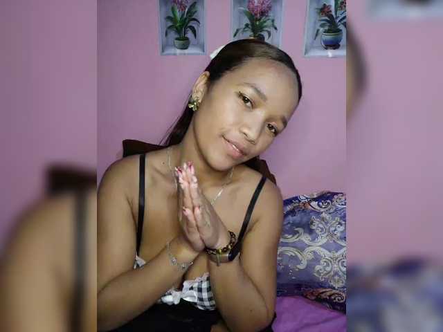 Vaninah live cam on BongaCams