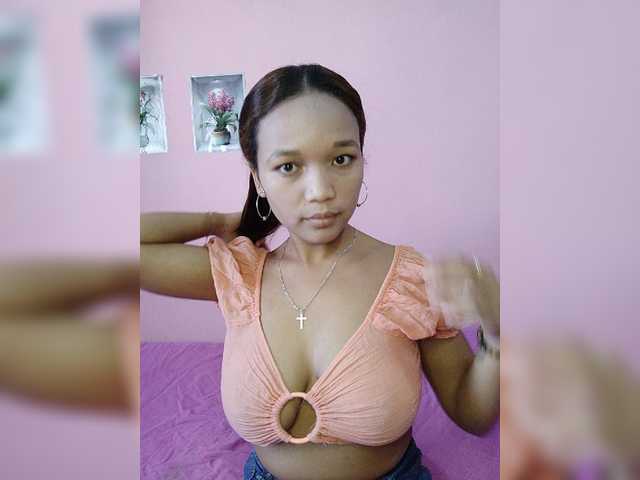 Vaninah live cam on BongaCams