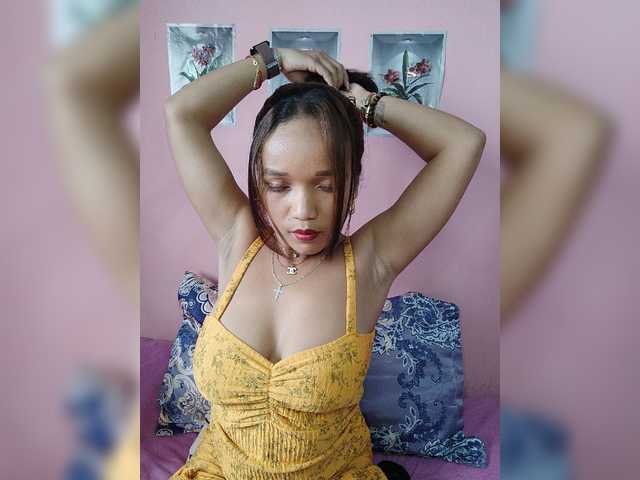 Vaninah live cam on BongaCams