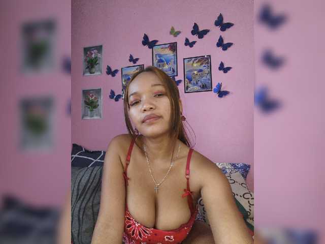 Vaninah live cam on BongaCams