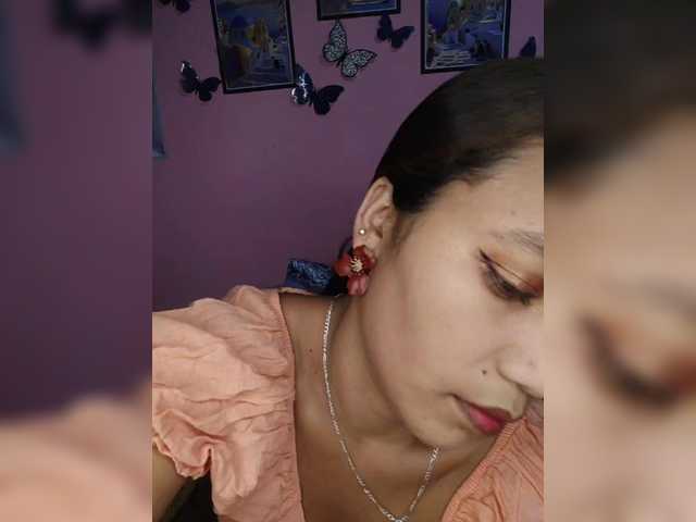 Vaninah live cam on BongaCams