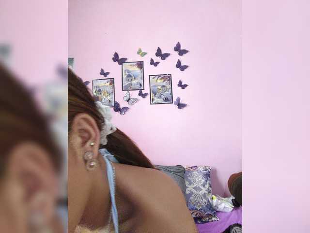Vaninah live cam on BongaCams