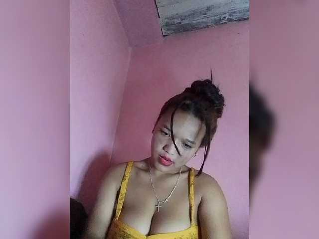 Vaninah live cam on BongaCams