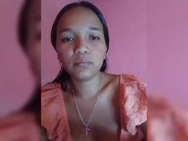 Vaninah's BongaCams show and profile