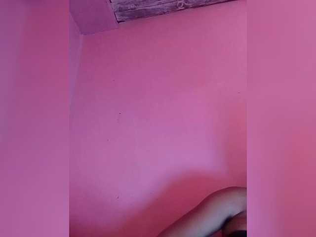 Vaninah's BongaCams show and profile