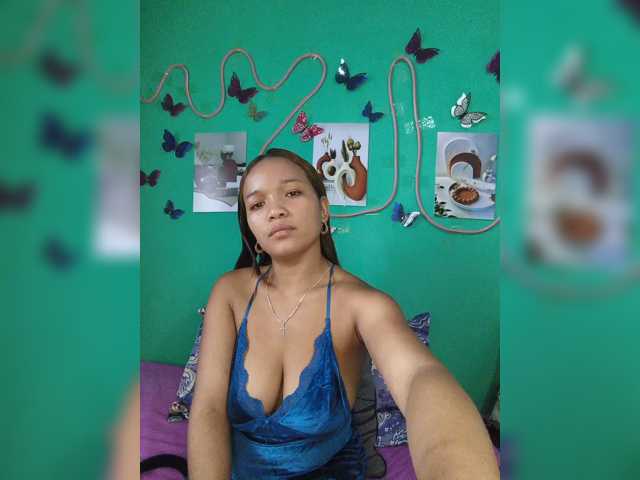 Vaninah live cam on BongaCams