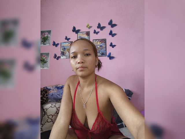 Vaninah live cam on BongaCams