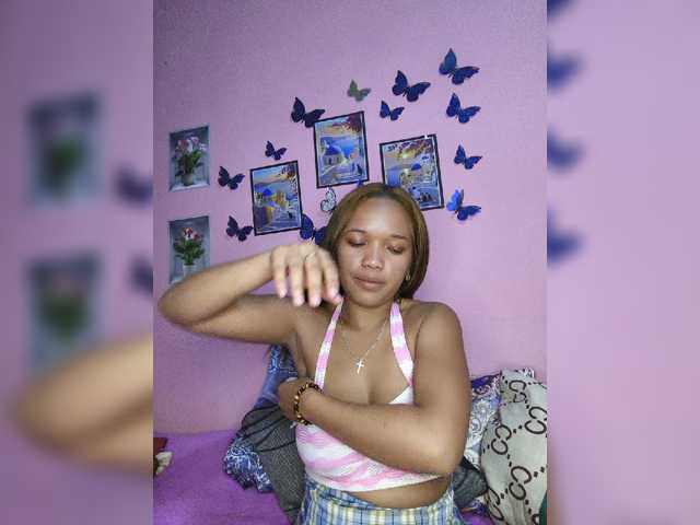 Vaninah live cam on BongaCams