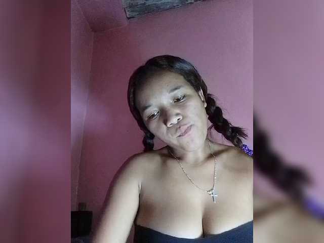 Vaninah live cam on BongaCams