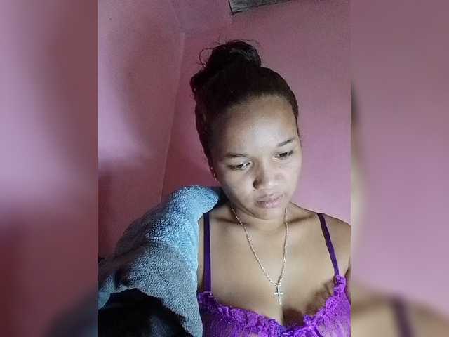 Vaninah live cam on BongaCams