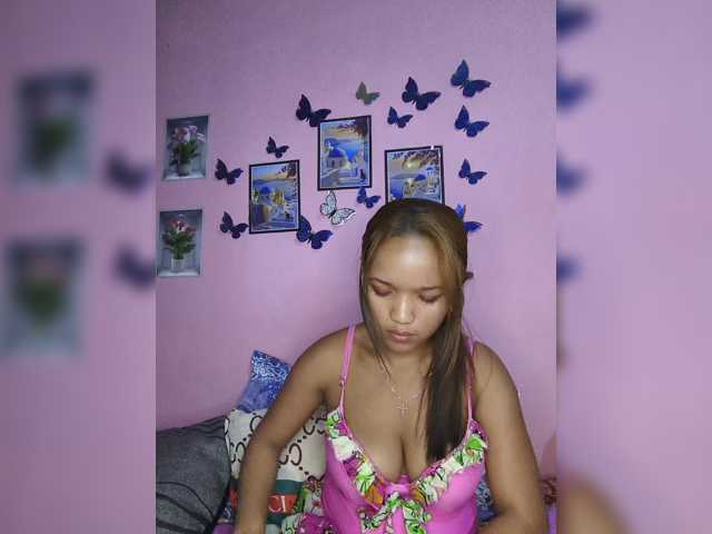 Vaninah live cam on BongaCams
