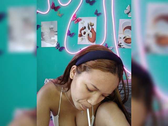 Vaninah live cam on BongaCams