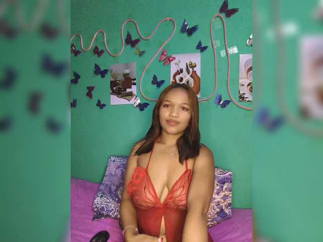 Vaninah live cam on BongaCams