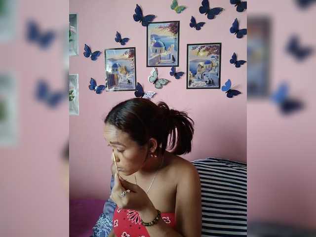 Vaninah live cam on BongaCams