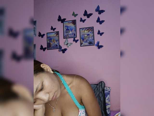 Vaninah live cam on BongaCams