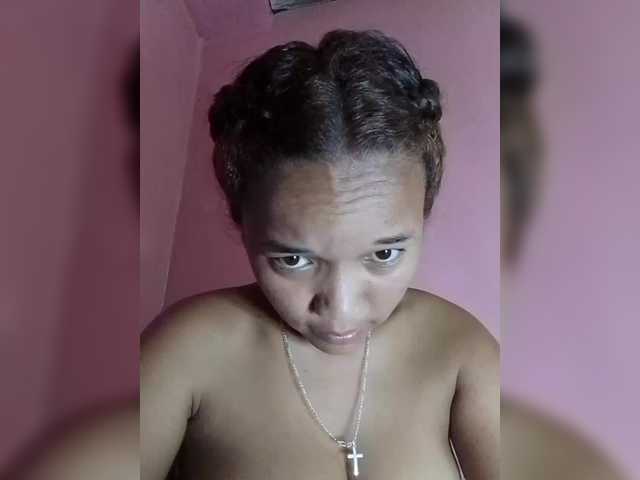 Vaninah live cam on BongaCams