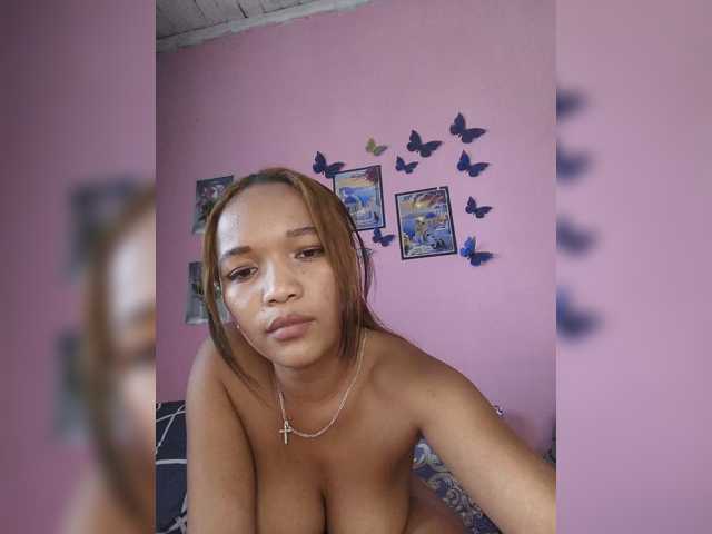 Vaninah live cam on BongaCams