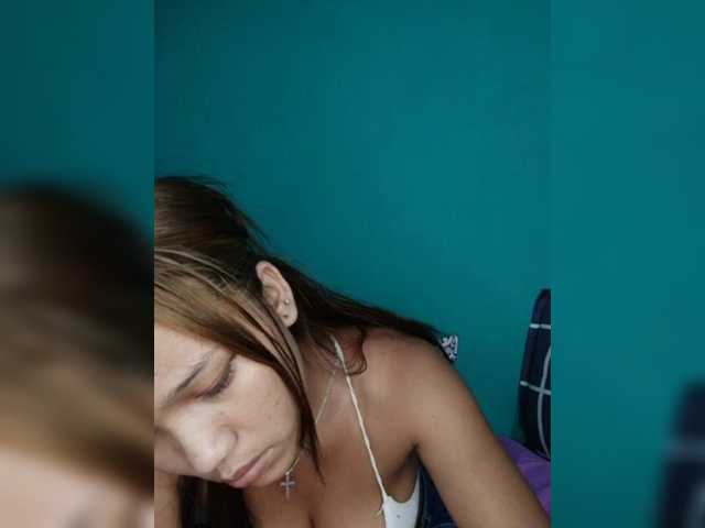 Vaninah live cam on BongaCams