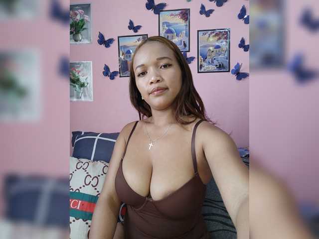 Vaninah live cam on BongaCams