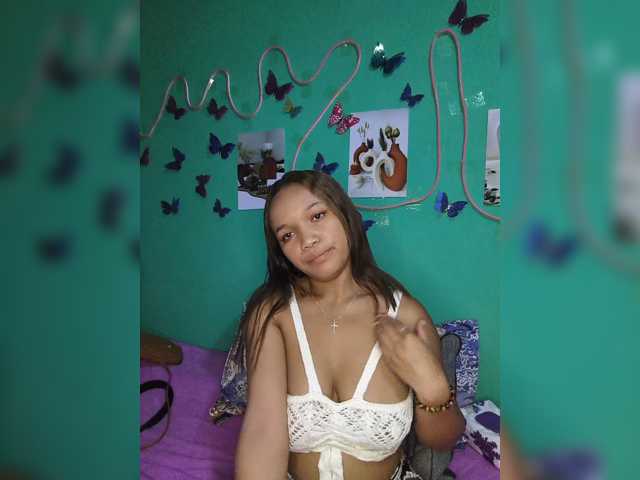 Vaninah live cam on BongaCams