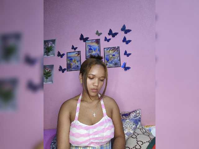 Vaninah live cam on BongaCams