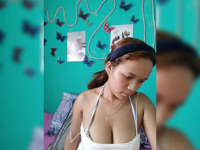 Vaninah live cam on BongaCams