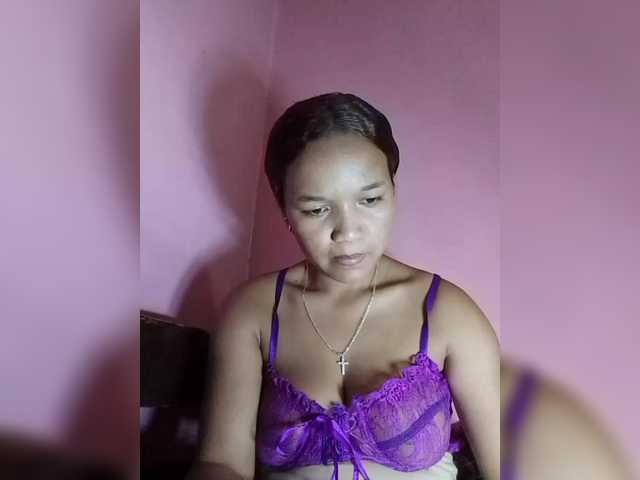 Vaninah live cam on BongaCams