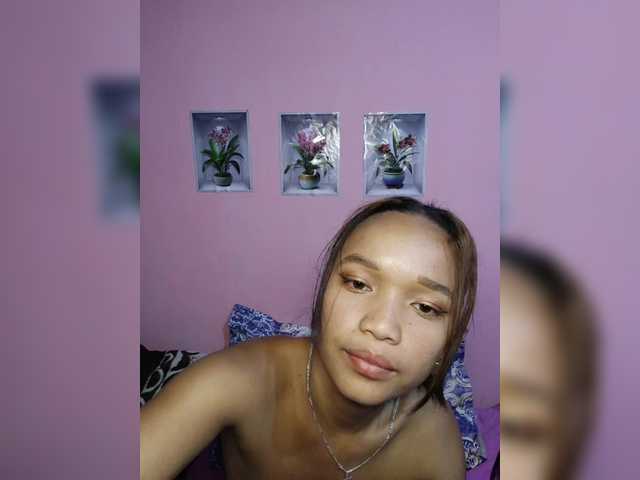 Vaninah live cam on BongaCams