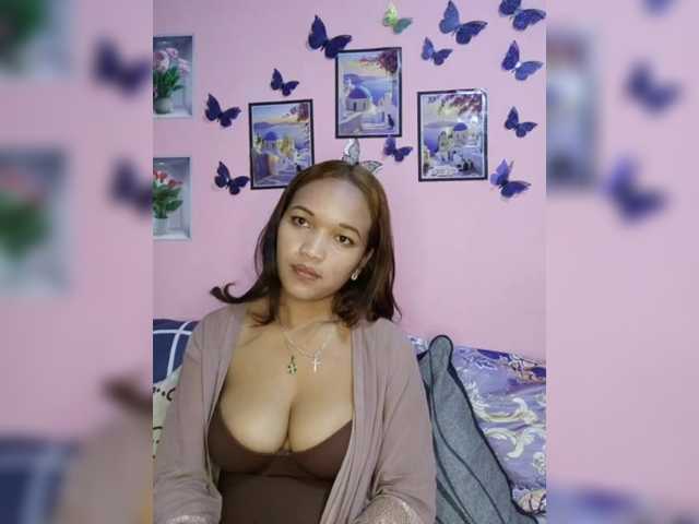Vaninah live cam on BongaCams