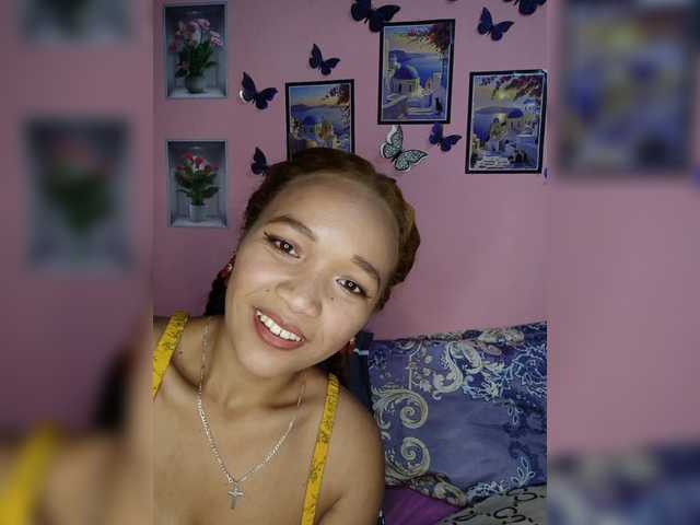 Vaninah live cam on BongaCams