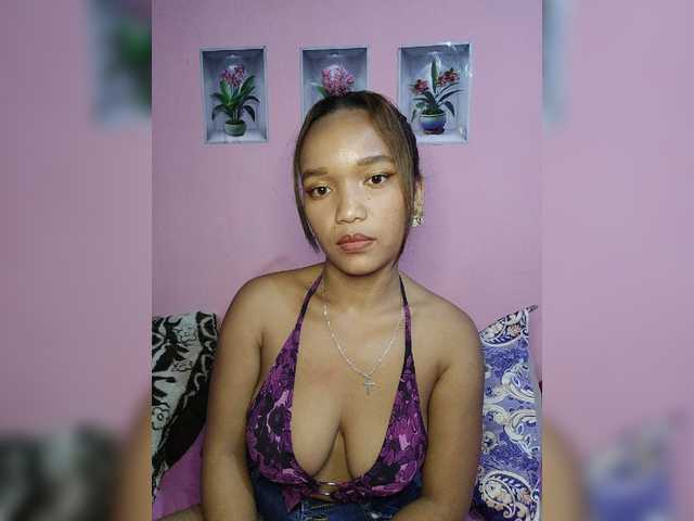Vaninah live cam on BongaCams