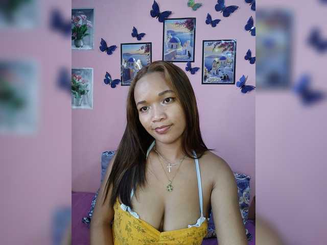 Vaninah live cam on BongaCams