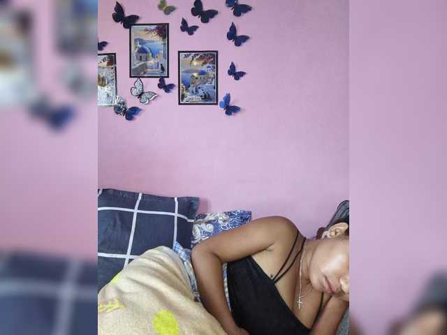Vaninah live cam on BongaCams