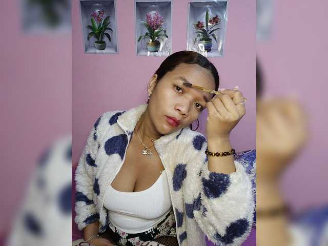 Vaninah live cam on BongaCams
