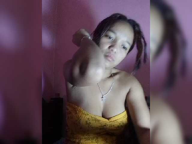 Vaninah live cam on BongaCams
