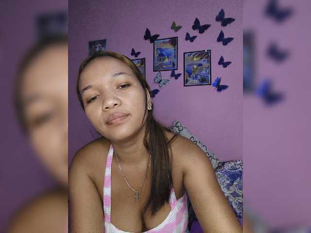 Vaninah live cam on BongaCams