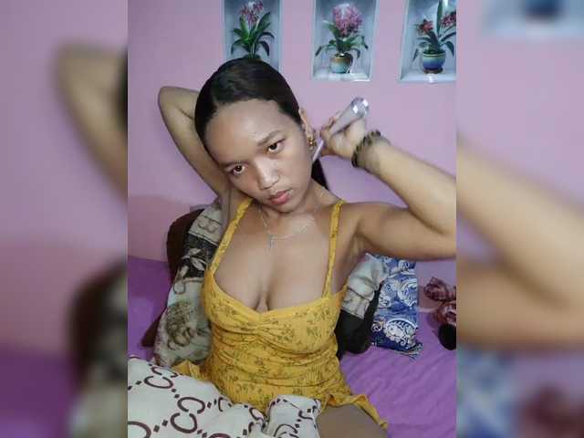 Vaninah live cam on BongaCams