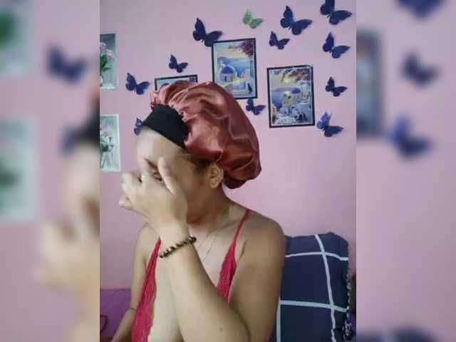 Vaninah live cam on BongaCams