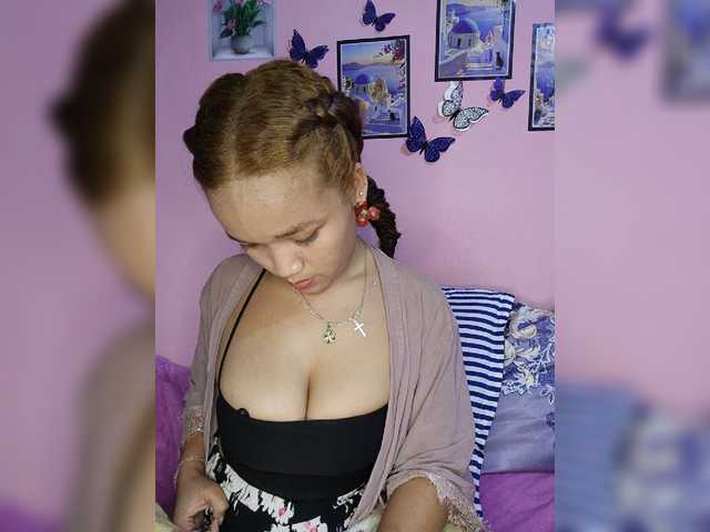 Vaninah live cam on BongaCams