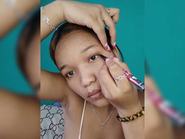 Vaninah live cam on BongaCams